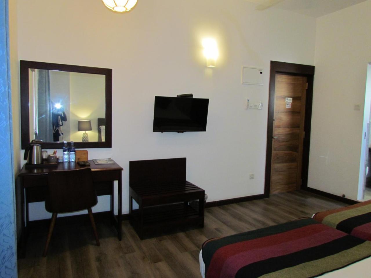 KMC Villa Dehiwala-Mount Lavinia Esterno foto