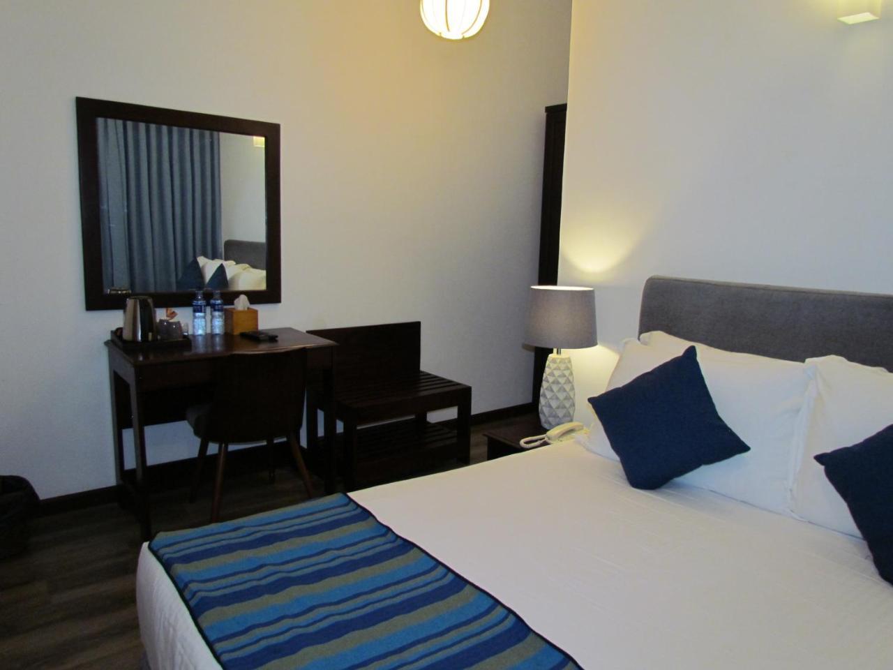 KMC Villa Dehiwala-Mount Lavinia Esterno foto
