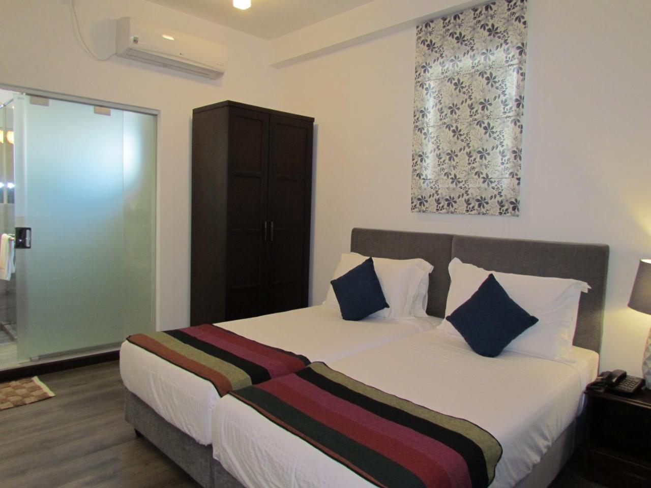 KMC Villa Dehiwala-Mount Lavinia Esterno foto